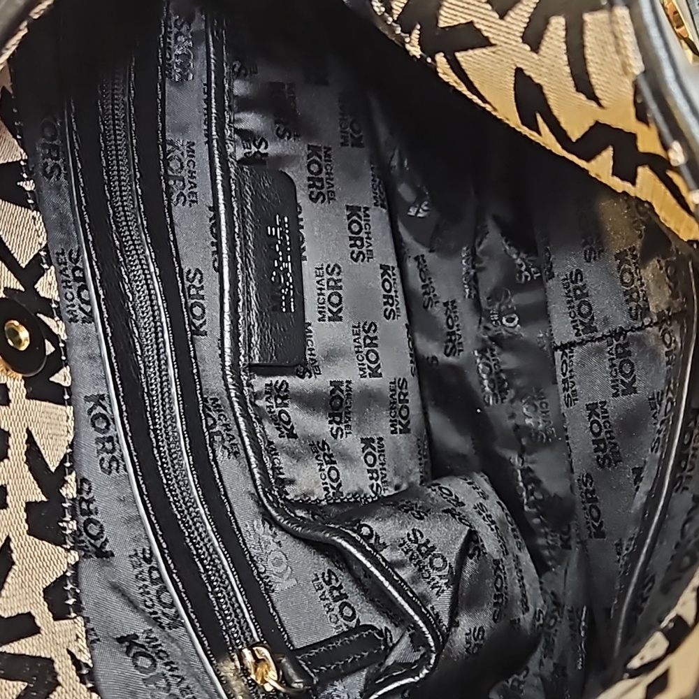 MICHAEL Michael Kors Signature Shoulder Bag Black/Brown NWT - Picture 10 of 14